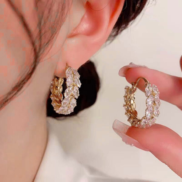 Elegant Wheat Ear Earrings - Image 2