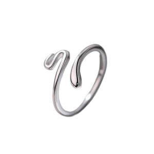Trending Snake-Shaped Ring